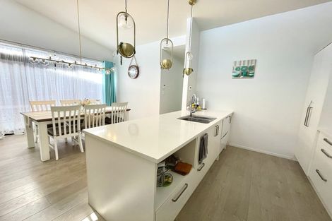 Photo of property in 23 Liberation Road, Papakura, 2110