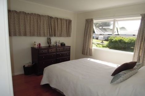 Photo of property in 61 Blakeborough Drive, Forrest Hill, Auckland, 0620