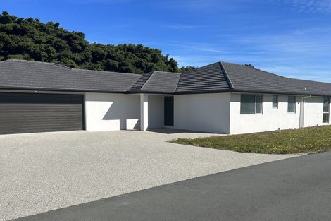 Photo of property in 92 Blairlogie Close, Otatara, Invercargill, 9879