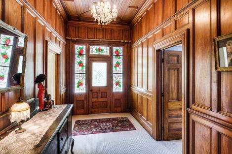 Photo of property in 15 Cameron Road, Bluff Hill, Napier, 4110