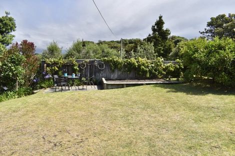 Photo of property in 12 Rata Street, Otaki Beach, Otaki, 5512