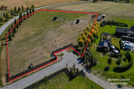 Photo of property in 16 Little Orchard Way, Wanaka, 9382