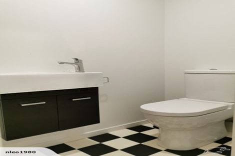 Photo of property in 28 Staincross Street, Green Bay, Auckland, 0604