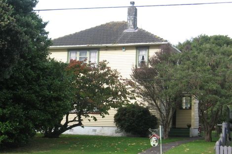 Photo of property in 173a-d Cambridge Terrace, Fairfield, Lower Hutt, 5011