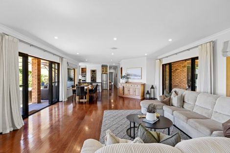 Photo of property in 15 Joblin Road, Wainui, Silverdale, 0994