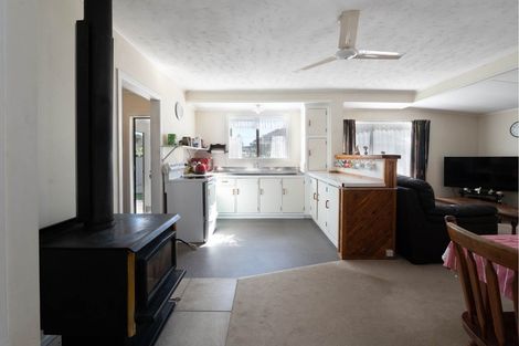 Photo of property in 72 Sala Street, Whakarewarewa, Rotorua, 3010