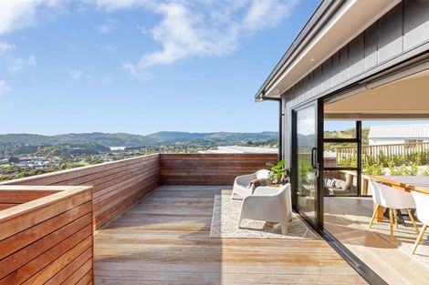 Photo of property in 65 Exploration Way, Whitby, Porirua, 5024