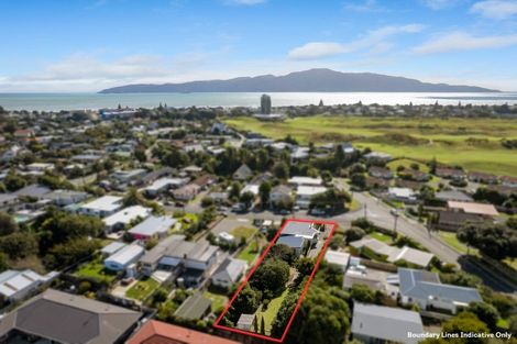 Photo of property in 18 Frederick Street, Paraparaumu Beach, Paraparaumu, 5032