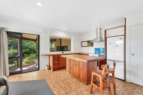 Photo of property in 52 Motuhoa Road, Tairua, 3508