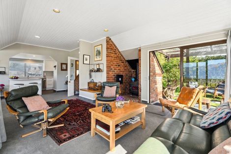 Photo of property in 7 Wynyard Crescent, Fernhill, Queenstown, 9300