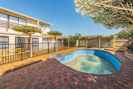 Photo of property in 12 Akepiro Place, Tawhero, Whanganui, 4501