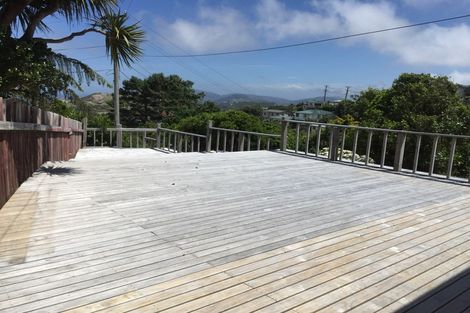 Photo of property in 41 Salford Street, Newlands, Wellington, 6037