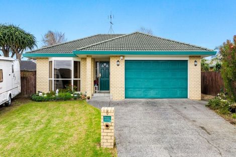 Photo of property in 6 Pono Place, Waiuku, 2123