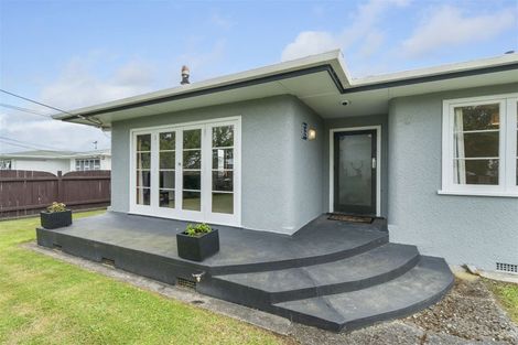 Photo of property in 16 Leeds Street, Milson, Palmerston North, 4414