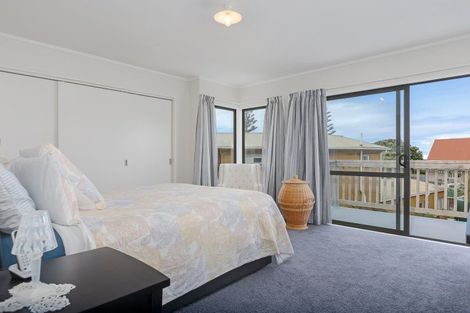 Photo of property in 1 Tamarisk Drive, Riversdale Beach, Masterton, 5872