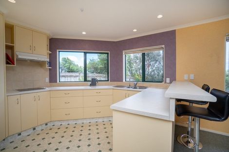 Photo of property in 140 Pacific Drive, Fitzherbert, Palmerston North, 4410
