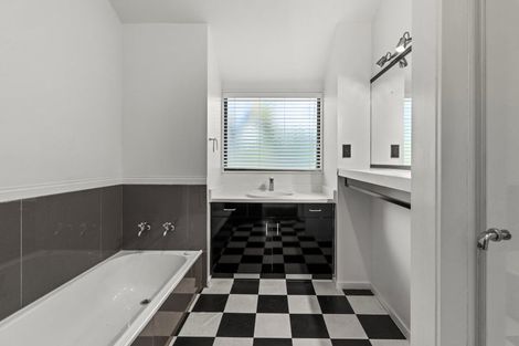 Photo of property in 73 Kopanga Road, Havelock North, 4130