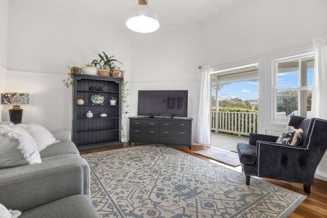 Photo of property in 43 Colombo Road, Waiuku, 2123