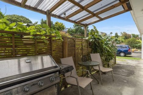 Photo of property in 1 Highfield Crescent, Brookfield, Tauranga, 3110