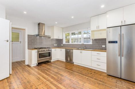 Photo of property in 21 Peel Place, Wainuiomata, Lower Hutt, 5014