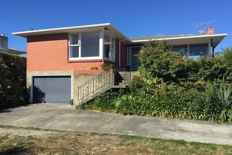 Photo of property in 200 Nevay Road, Karaka Bays, Wellington, 6022