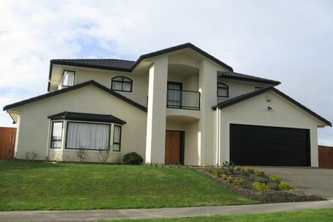 Photo of property in 187 Ruapehu Drive, Fitzherbert, Palmerston North, 4410