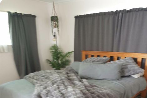 Photo of property in 12 Carl Place, Unsworth Heights, Auckland, 0632