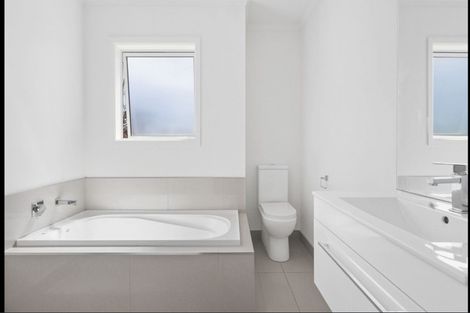 Photo of property in 1/72 Carrington Avenue, Silverdale, Hamilton, 3216