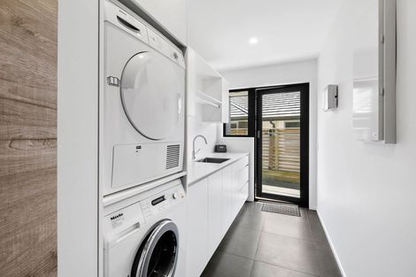 Photo of property in 49b Links Drive, Waiwhakaiho, New Plymouth, 4312