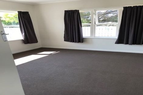 Photo of property in 82 Sturges Road, Henderson, Auckland, 0612