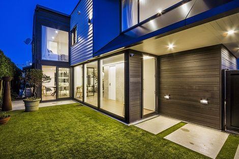 Photo of property in 41 Milford Road, Milford, Auckland, 0620