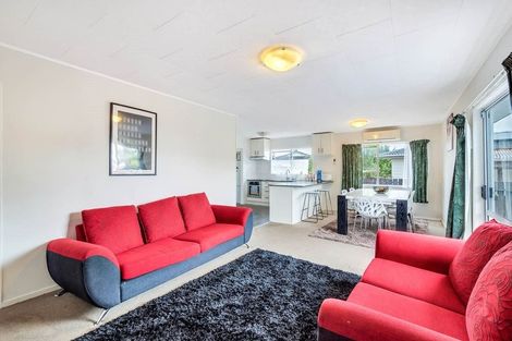 Photo of property in 2 Silverstone Place, Henderson, Auckland, 0612