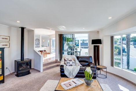 Photo of property in 29 Enfield Road, Hospital Hill, Napier, 4110