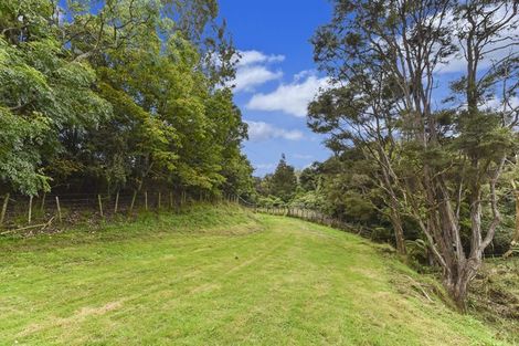 Photo of property in 37 Dye Access Road, Kaukapakapa, 0871