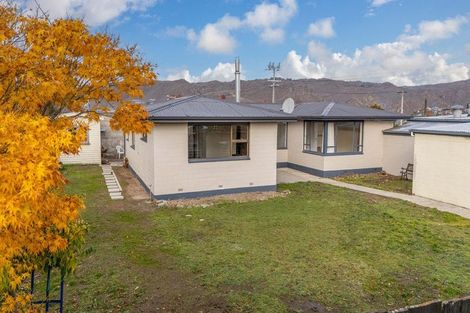 Photo of property in Terrace Stores, 29 Royal Terrace, Alexandra, 9320