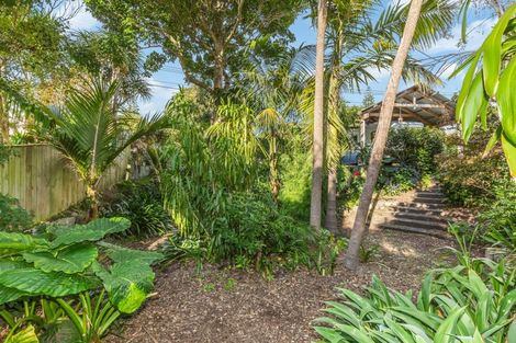 Photo of property in 137 Wellington Road, Paekakariki, 5034