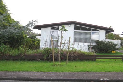 Photo of property in 2/114a Kervil Avenue, Te Atatu Peninsula, Auckland, 0610