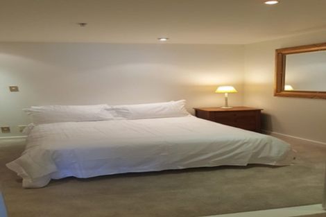 Photo of property in 4/318 Oriental Parade, Oriental Bay, Wellington, 6011