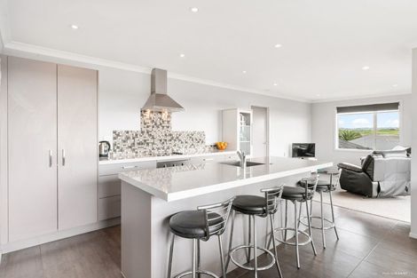 Photo of property in 9a Ripple Grove, Waiuku, 2123