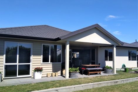 Photo of property in 19 Karoola Place, Havelock North, 4130