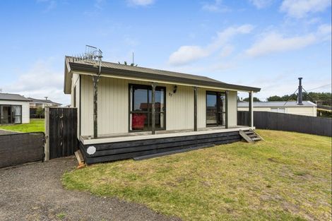 Photo of property in 27 Ruanui Street, Himatangi Beach, Foxton, 4891