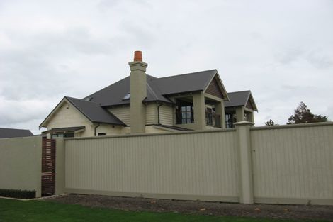 Photo of property in 2 Taunton Green, Papanui, Christchurch, 8052