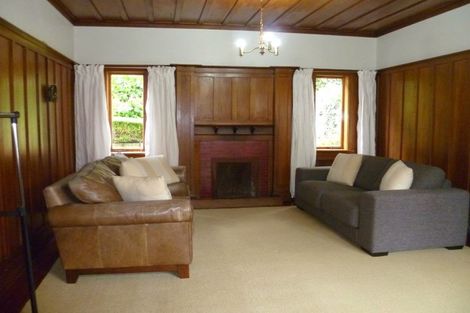 Photo of property in 11 Glen Road, Kelburn, Wellington, 6012