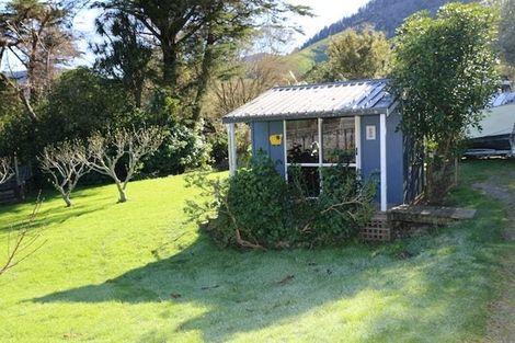 Photo of property in 5564 Kenepuru Road, Waitaria Bay, Picton, 7282