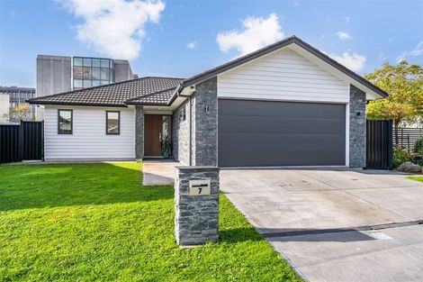 Photo of property in 7 Don Griffin Grove, Trentham, Upper Hutt, 5018