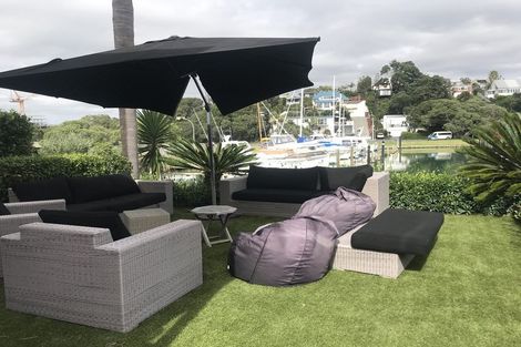 Photo of property in 1/12 Craig Road, Milford, Auckland, 0620