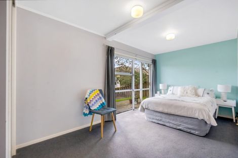 Photo of property in 15 Robbies Road, Shelly Park, Auckland, 2014