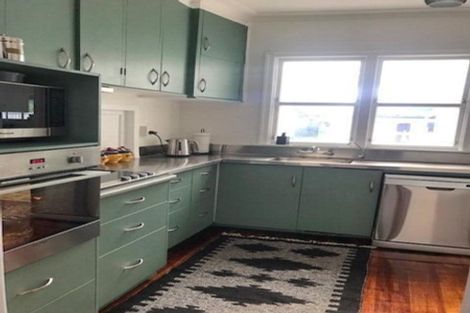 Photo of property in 15 Collins Street, Hawera, 4610