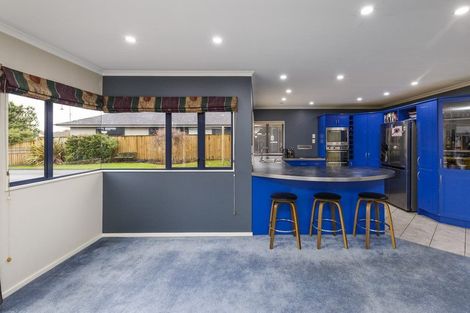 Photo of property in 7 La Lena Grove, Fitzherbert, Palmerston North, 4410