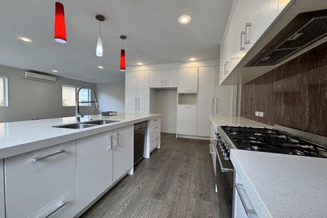 Photo of property in 39 Travis View Drive, Fairview Heights, Auckland, 0632